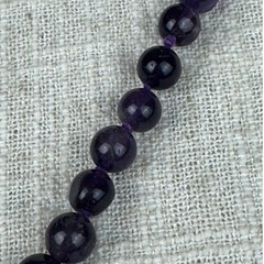 LOVELY Asian Vintage 32″ Hand-Knotted Purple Amethyst Beaded Necklace