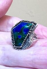 LOVELY, Unique Vintage Artisan Sterling Silver & Chrysocolla/Malachite Ring
