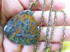 Chesolite Jasper Cabochon Pendant w/ 24″ Antiqued Brass Tone Cable Chain / G