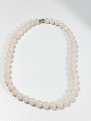 Artisan Pale Pink White Quartz Round Stone Bead Necklace 18 in Magnetic Clasp