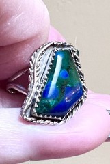 LOVELY, Unique Vintage Artisan Sterling Silver & Chrysocolla/Malachite Ring