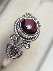 GARNET CAB IN TRENDY FILIGREE & HALO SET STL. SILVER.925 RING SIZE 8.25-8.5