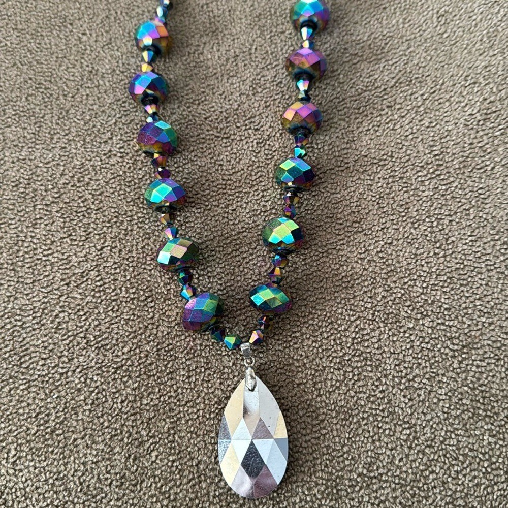 Handmade Green & Pink Beaded 17″ Necklace With Charm (TD)