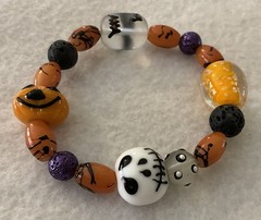 Halloween Ghouls/Jack-O-Lantern, Bats, Skeleton/LampWork Glass Beaded Bracelet