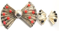 Designer Signed Mixed Metals Large Beaded Bow Ruffle Pin & Earrings Set 56g