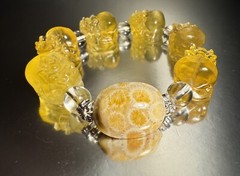 High Grade Natural Fluorite Bracelet/Carved Golden Pixiu/ Coral Fossil Charm