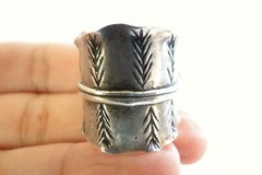 Feather Motif Karen Thai Hill No Stone Sterling Silver Ring Size 7