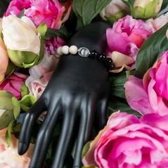 16cm White Jade and Black Agate Bracelet by Ulara Moon
