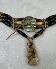 Native American Style Choker Necklace Hair Pipe Bead Carved Stone Wolf Pendant