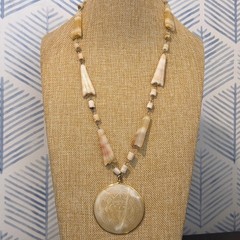Retro Artisan Two Toned Carved Calcite Beaded Medallion 30″ Statement Necklace
