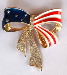 STARS STRIPES American Flag BROOCH Faceted crystals GOLD TONE color #BR41