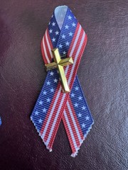 USA Patriotic Red White & Blue Ribbon Star & Cross Pin – PNP
