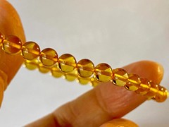 Mexican Blue Amber Bracelet 6mm 7.5″ | UV Reactive | Lightweight – L1413