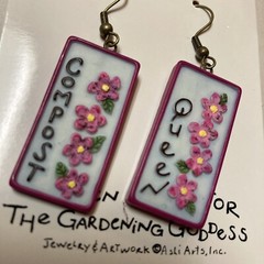 NWT Garden «Compost Queen» Pierced Earrings ’14 Carrot Designs’ Hand Painted Fun