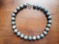 COLLECTIBLE* HAND-MADE * GENUINE STONE NECKLACE – 16 INCHES LONG, 14 MM BEADS