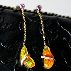 Best Wishes – Mexican Fire Opal Halo Diamond & Mother of Pearl Pendant 18K Gold