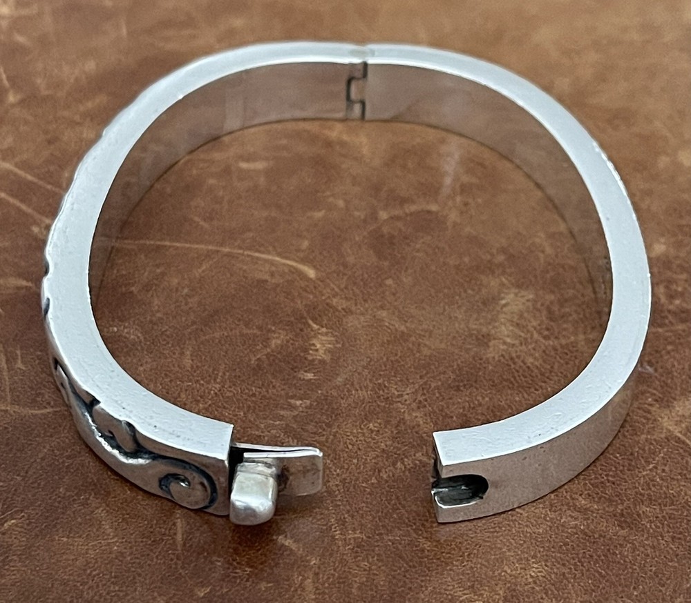 Pretty Vintage Zina Of Beverly Hills Swirl Hinged 925 Bangle Bracelet 6 3/4” In