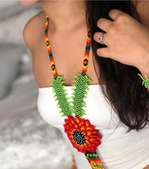 Handcrafted Beaded Flower Pendant Necklace Glass Multicolor Unisex Adults mex