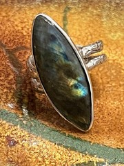 SouthWest Sterling Silver Hammered Band Ring w/ Lanceolate Labradorite Size 7.75