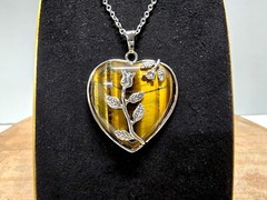 Tiger Eye Heart Necklace Natural Crystal Healing Gemstone Pendant Jewelry