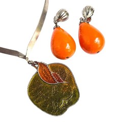 Artisan Retro Yellow Apple Pendant Choker Necklace Mod Orange Drop Earrings Set