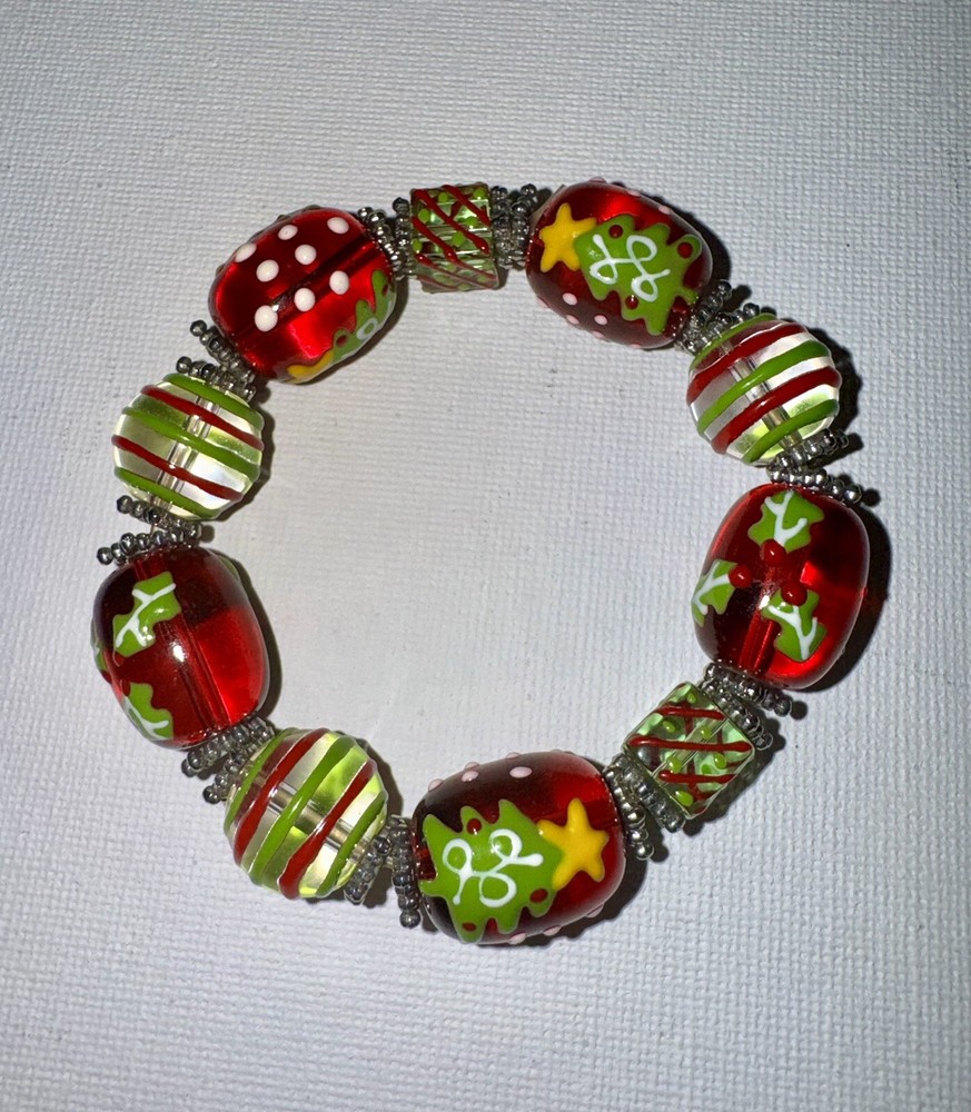 Vtg Christmas Glass Bracelet Stretch Cord Christmas Tree Holly Hand Painted