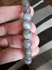 9mm HQ Labradorite Crystal Beaded Bracelet 6.5″ Golden, Blue & Sunset Flash