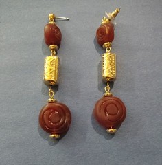 Avon Boho Dangle Earrings Red Agate Beads Gold Tone Geometric Rectangle Pierced