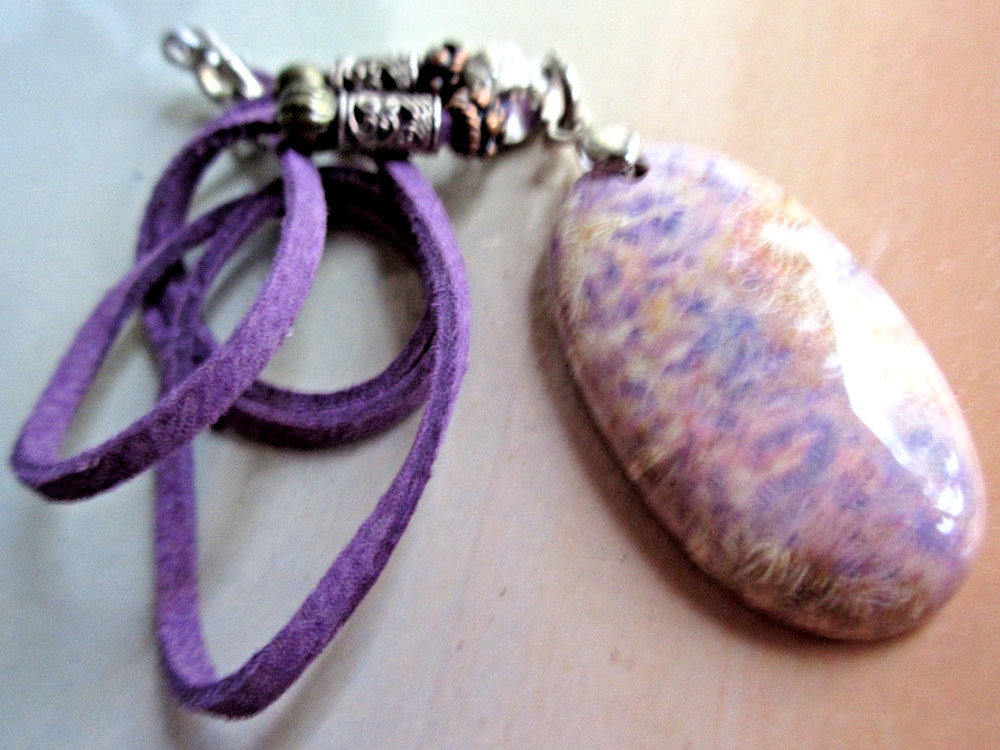 India Agate BOHO Style Suede Cord Necklace 18 in