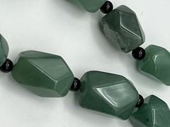 Green Aventurine Rough Faceted Chunk Bead Necklace Lobster Clasp 20″, Inclusions