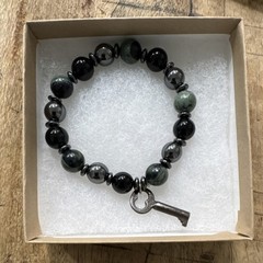 Adjustable Beaded Stone Bracelet Black Gray with Dangle Key Charm Unisex
