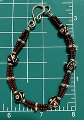 Artisan Handmade Clasp Glass And Metal Beaded Bracelet in Black And Silvertone