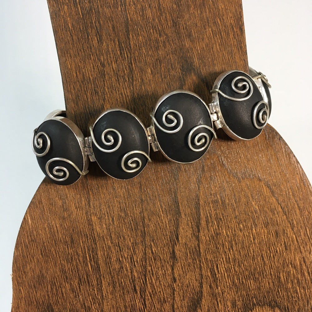 Sterling Silver & Black Resin Swirl Design Bracelet Toggle Closure