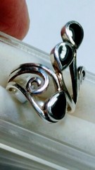 FETCHING STERLING SILVER .925 WITH BLACK ONYX RING IN SIZE 5.75-6.0