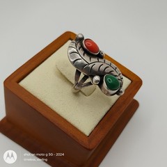 Southwest Native Harvey Era Malachite and Coral Leaf Sterling Silver Ring Size 6