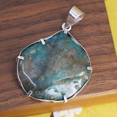 Vintage Sterling silver 925 handmade pendant with chrysocolla quartz