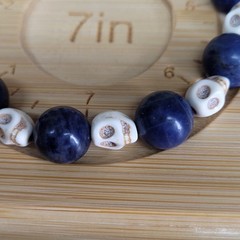 Sodalite & Skulls 10mm Bead 7″ Stretch Bracelet Natural Stone Healing Womens USA