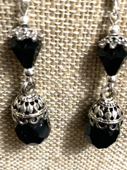 ON SALE*EXQUISITE HANDCRAFTED JET CRYSTAL BRIOLETTE & SILVER DROP EARRINGS-NEW