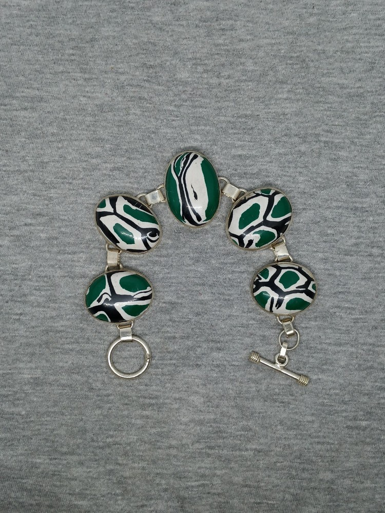 Silver Plated Handmade Ceramic Cabochon Toggle Bracelet 7.5″