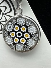 Authentic Murano 20mm Glass Pendant Necklace Venetian Italy (MZ-62)