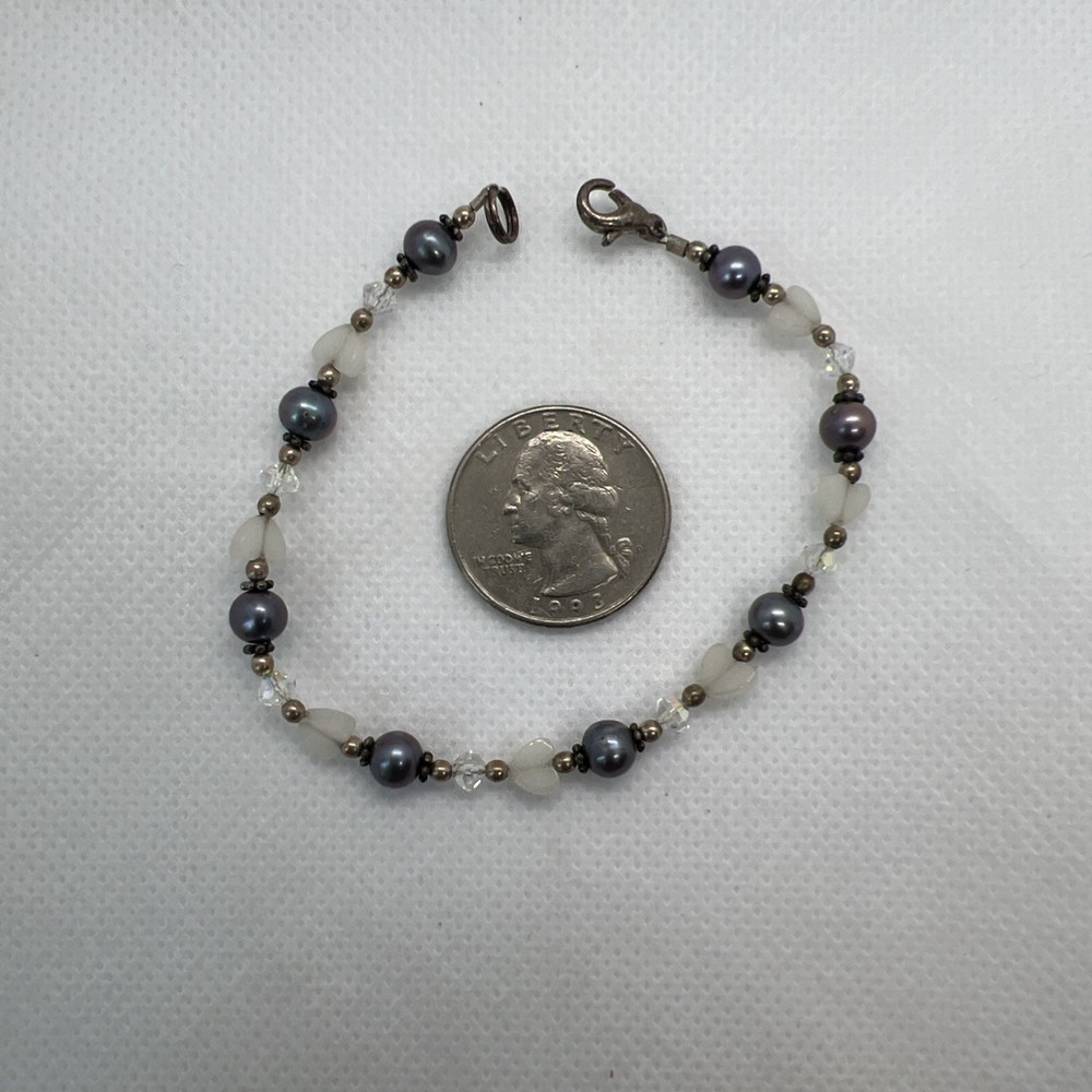 Handmade Gray Pearl & Crystal Beaded Bracelet – 7 Inches