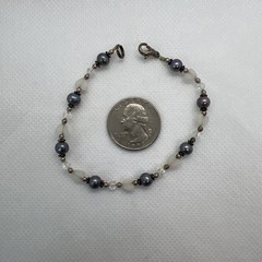 Handmade Gray Pearl & Crystal Beaded Bracelet – 7 Inches