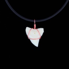5/8″ Modern Bull Shark Tooth Necklace – Pink Wire Wrap