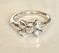 Bow ring , Minimalist , Dainty ring hand made fine silver 999.