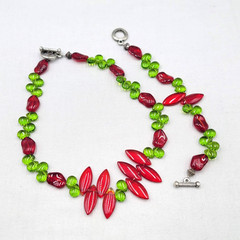 Green Red Art Glass Artisan Necklace and Bracelet Set Silver tone Toggle 16″&7″