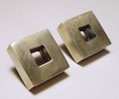 Modernist ASHKA DYMEL Brushed STERLING SILVER 925 CHUNKY SQUARE 5/8″ EARRINGS