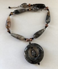 Grey Black Off White Agate Gemstone Brown Genuine Pearl Pendant Beaded Necklace