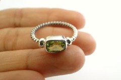 Green Peridot Solitaire Sterling Silver Twisted Band Ring Size 5 6.25 7 8 8.25