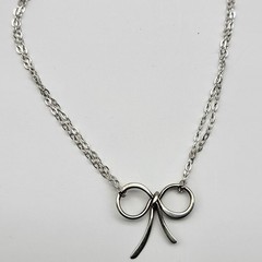 Lovely delicate Sterling Silver Bow chain bracelet natural pearl artisan dainty