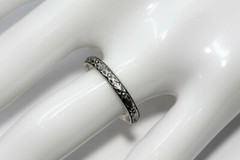 925 Sterling Silver Symmetrical Flower Pattern Band